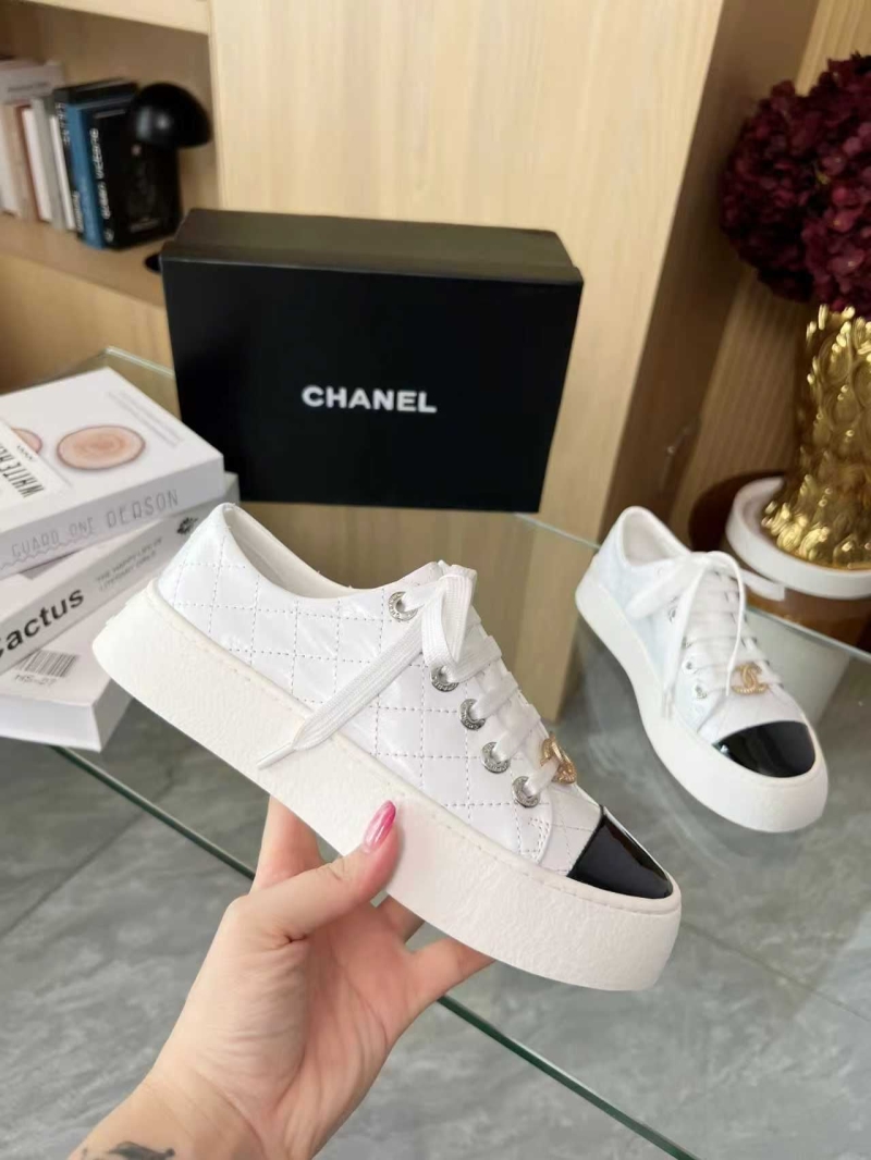 Ch**el sport shoes